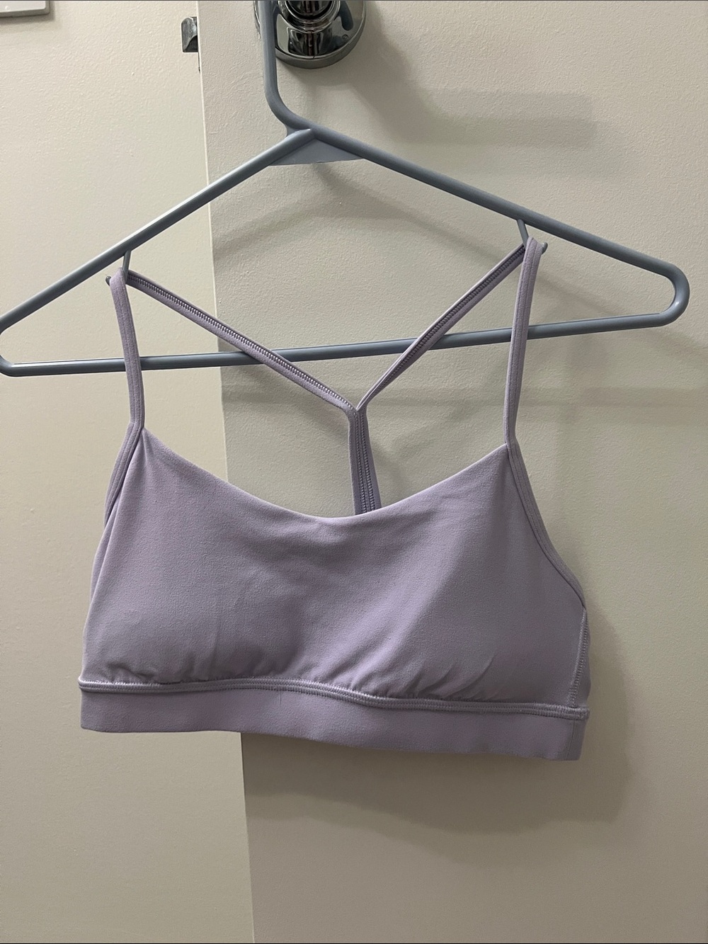 Lululemon flow y nulu bra
